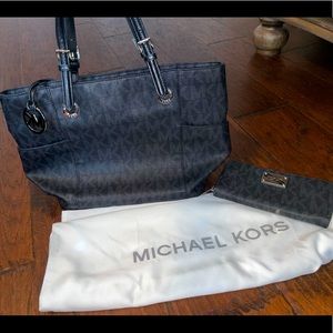 Black Michael Kors tote bag with matching wallet and dust bag